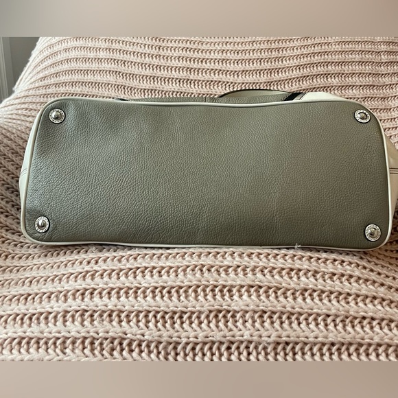 COACH Laura Spectator Satchel. All Pebble Grain Leather. Gray with White/Black. - Picture 7 of 10